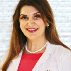 Hakimi Female Geriatric Doctor